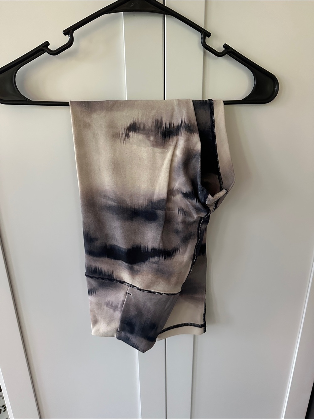 CALIA by Carrie Underwood Tie-Dye Leggings in Beige and Black